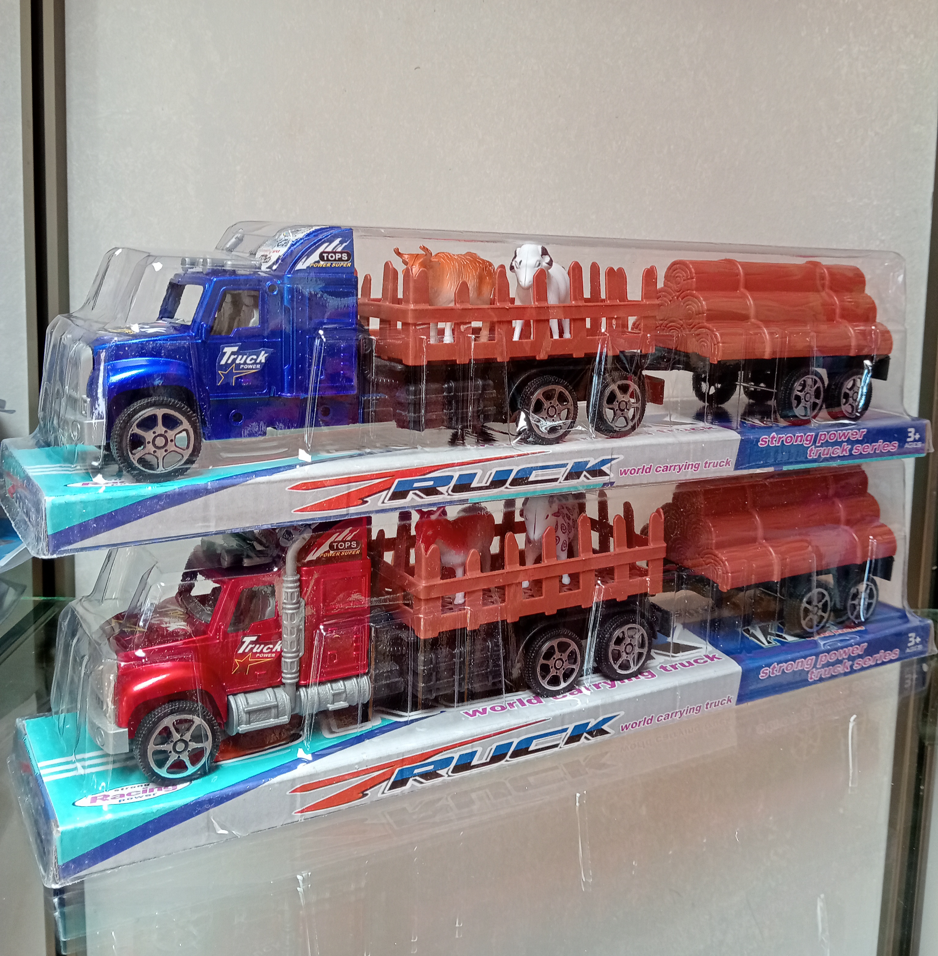 CAMION DE CARGA Y ANIMALES